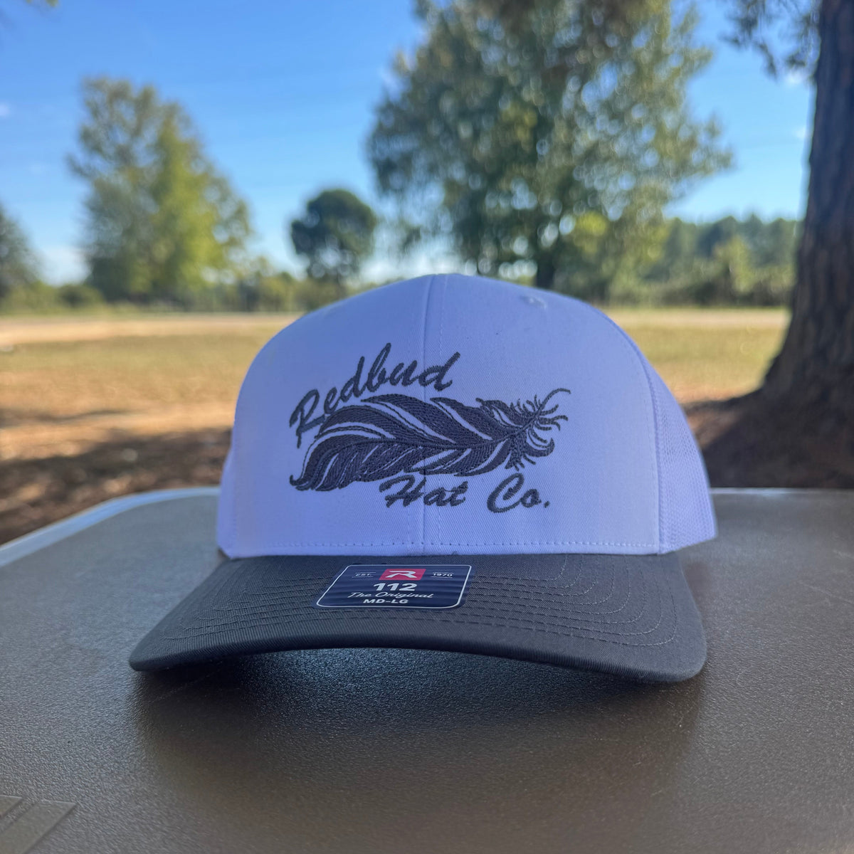 The Feather 112 (White/Grey)